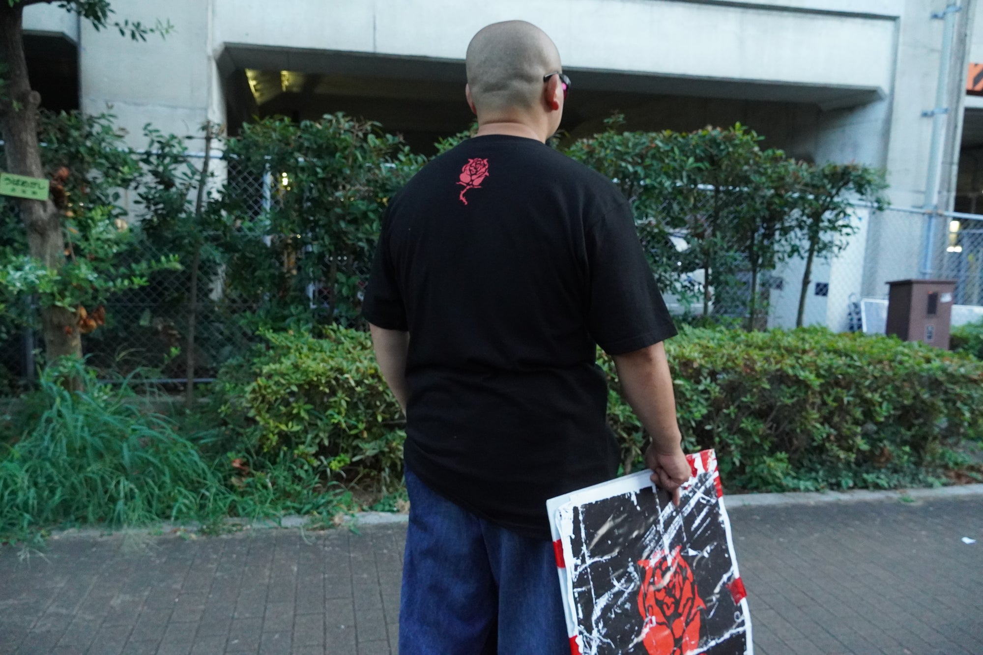 差別に抗うTシャツ